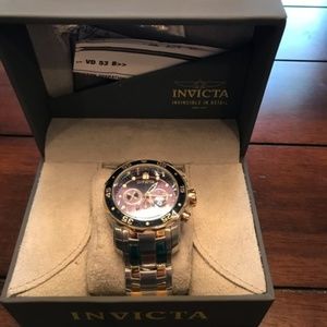 Invicta Men's Pro Diver Collection Chronograph 18k